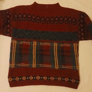 - SKYR VINTAGE SWEATER size medium
